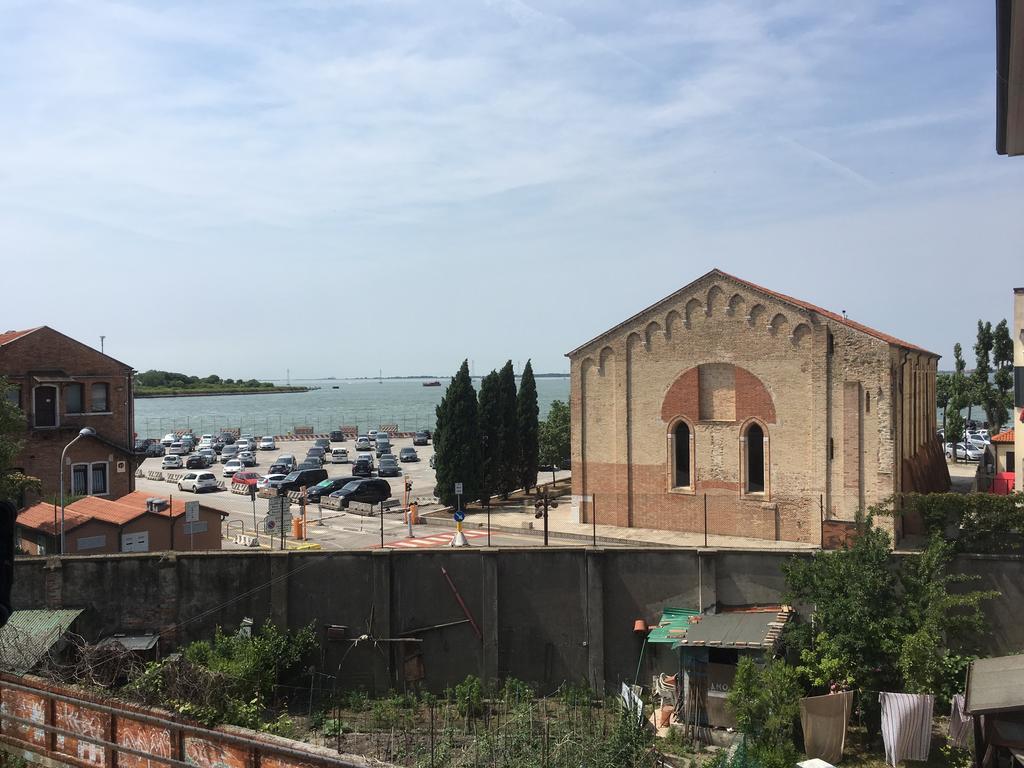 Ca' Santa Marta Apartment Veneza Exterior foto