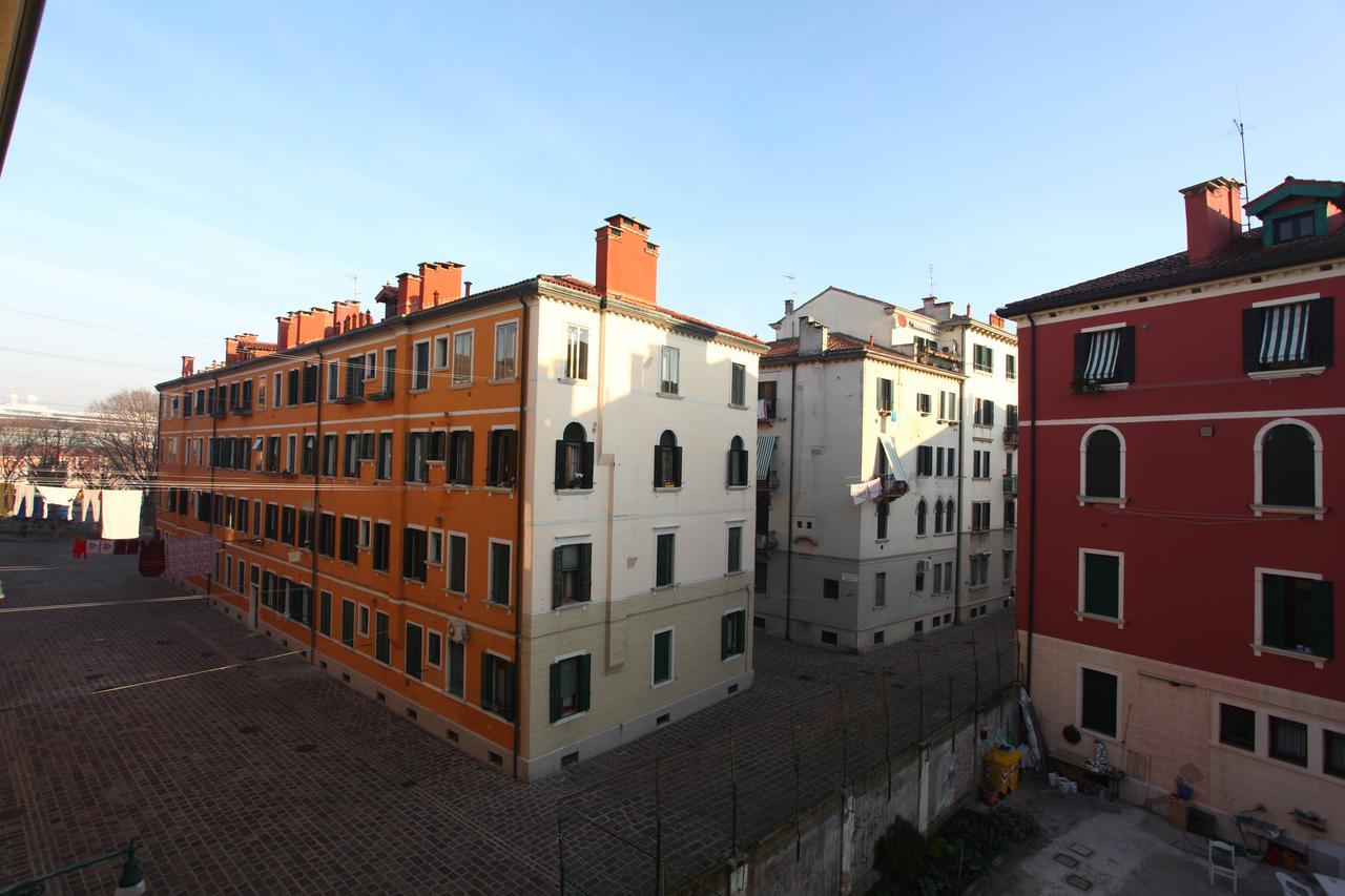 Ca' Santa Marta Apartment Veneza Exterior foto